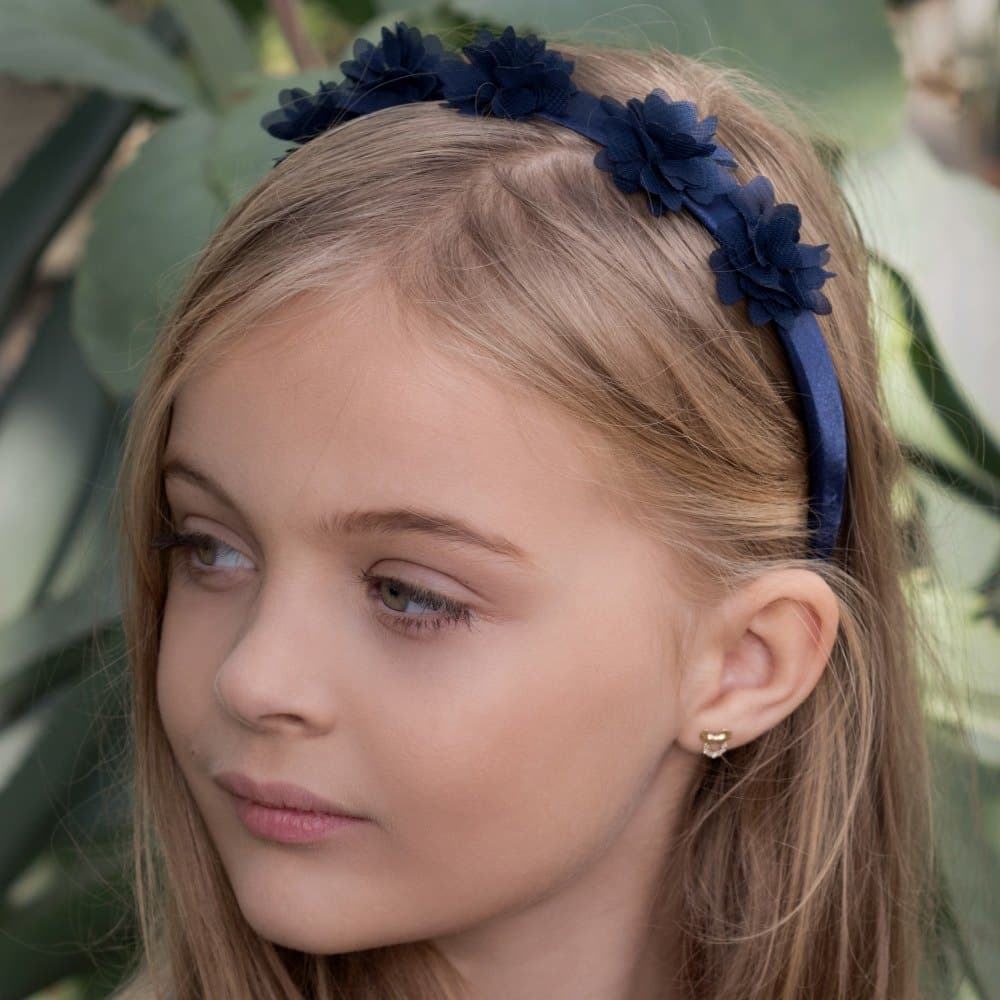 Diadema de raso azul marino con flores